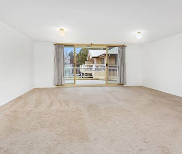 Seaside Manor - just a stones throw to Surf Beach! - Photo 1