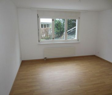 Tolle 3 1/2 Zimmer-Wohnung mit Gartensitzplatz zu vermieten - Photo 3