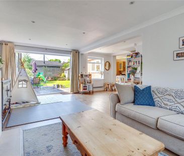 3 bedroom link detached house to rent - Photo 3