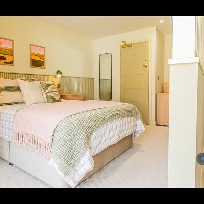 1 bedroom in a house share to rent - Photo 1