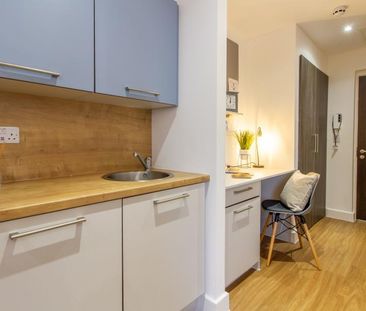 Studio to rent - Photo 6