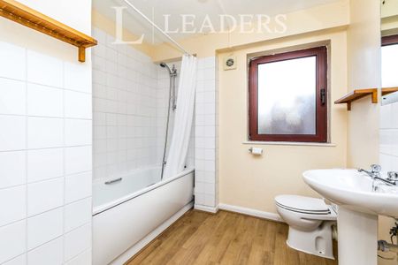 1 bedroom apartment to rent Artillery Court, Artillery Road, Guildford, GU1 - Photo 2