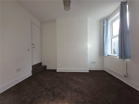 Vernon Road, Nottingham, Nottinghamshire, NG6 - Photo 2