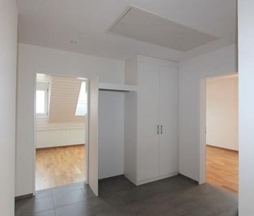 Dachwohnung mit verglastem Balkon - Photo 5