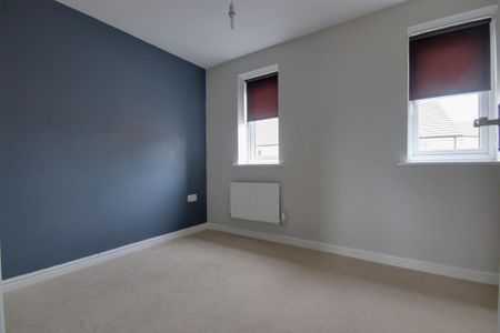 2 bedroom end of terrace house to rent - Photo 3