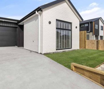 Modern Comfort in a Prime Location - Photo 5