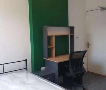 Albert Crescent - Student En-suite Bedrooms Available, LN5 - Photo 3
