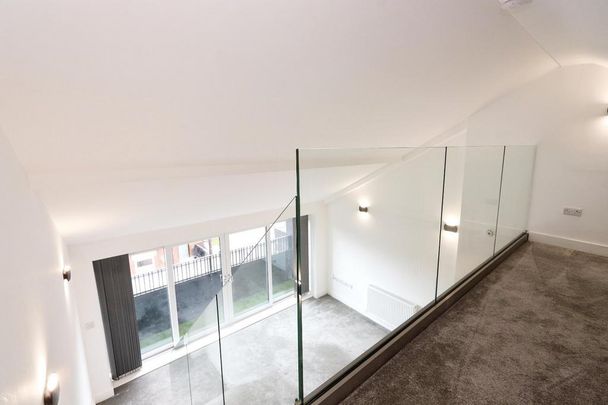 2 bedroom penthouse to rent - Photo 1