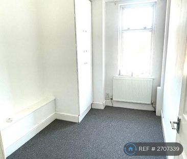 4 bedroom terraced house to rent - Photo 5
