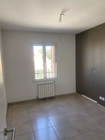 Location Appartement 2 pièces 41m² LA CRAU 83260 - Photo 3