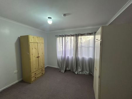 9 Holmes Drive, Beaconsfield - Photo 5