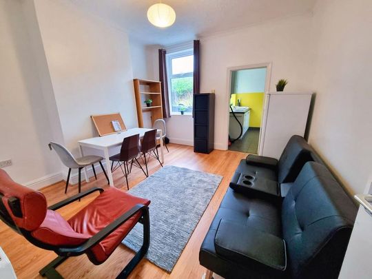 3 bedroom house share to rent - Photo 1