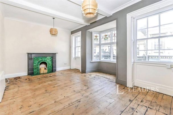 2 bedroom flat to rent - Photo 1