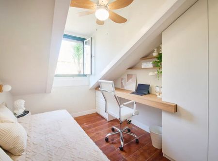 Largo Vitorino Damásio, Lisbon, Lisbon 1200-872 - Photo 5