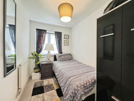 3 bedroom House To Let Total Size: 829 SQ FT - Photo 3