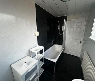 4 bedroom terraced house to rent - Photo 6