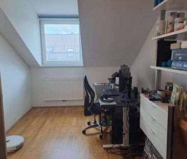 Pillweinstraße, sonnige und ruhig gelegene Dachgeschosswohnung mit ... - Foto 3