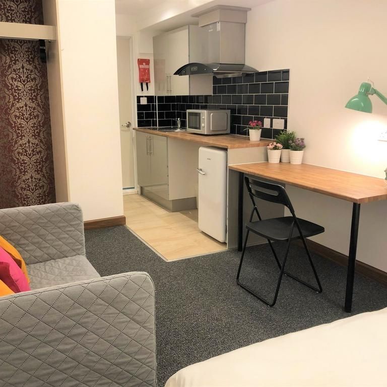 Studio to rent - Photo 1