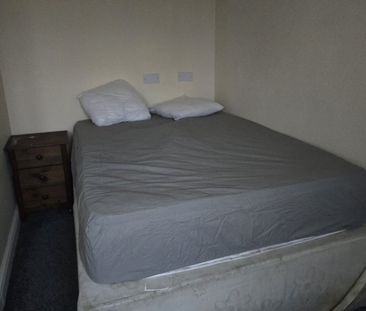 Room in a Shared House, Fishponds Road, BS5 - Photo 2