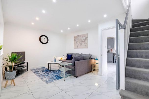 3 bedroom detached house to rent - Photo 1