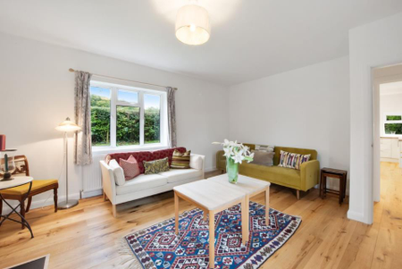 3 bedroom detached house to rent - Photo 2