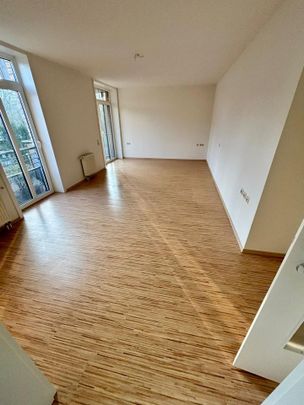 Ruhige 2 Zimmer-Wohnung mit Balkon im "Betreuten Wohnen" - Photo 1