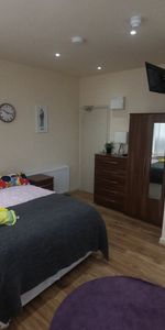 Studio Flat, Chatsworth Road, NW2 - Photo 3