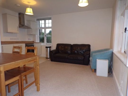 Empress House, Lyndhurst - Photo 1