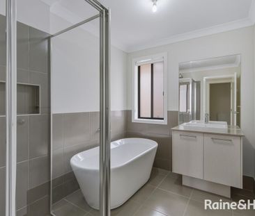 Spacious Family Home in Huntlee Estate - Photo 6