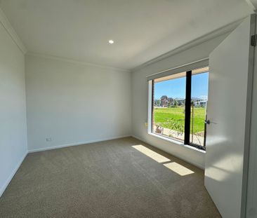 Modern Comfort Meets Effortless Living - Photo 4