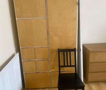 Room in a Shared House, North Circular Road, NW2 - Photo 4