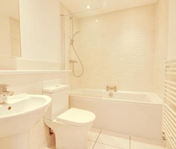 Robinswood Close, Brockworth, Gloucester, GL3 - Photo 1