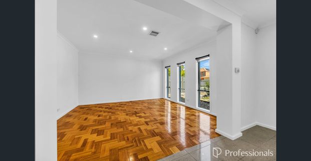 Spacious Family Living in a Prime Burnside Location - Photo 1