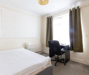 Bascott Road,Bournemouth - Photo 4