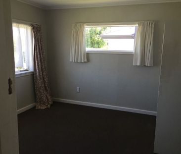 Tidy 3 bedroom, 1 bathroom home - Photo 1
