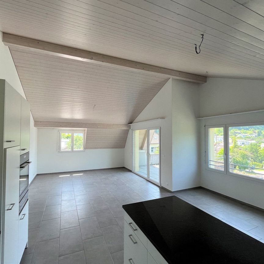 Grosszügige 3,5-Zimmer-Dachwohnung mit Balkon an erhöhter Lage - Foto 1