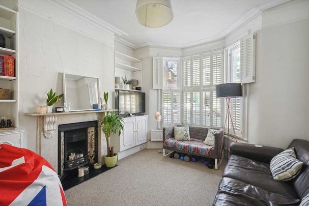 Thirsk Road, Battersea, SW11 - Photo 1