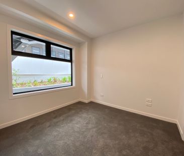 Luxury Apartment with backyard. - Photo 1