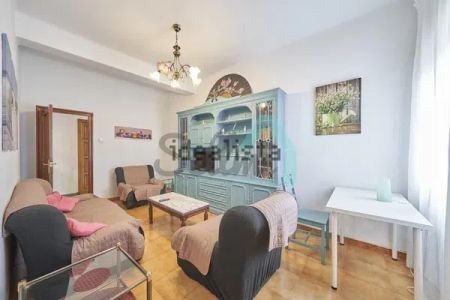 Alquiler de piso en Calle Arzobispo Guisasola - Foto 5