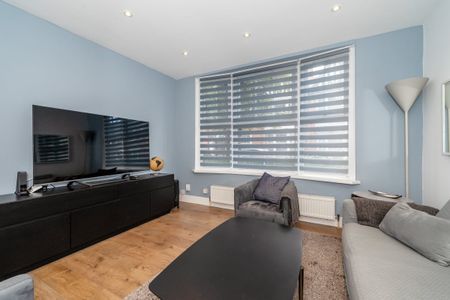 3 bedroom flat to rent - Photo 3