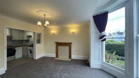 2 bedroom apartment to rent - Photo 5