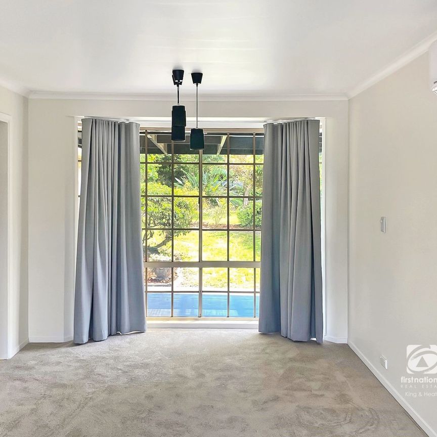 LOCATION PERFECT! - Photo 1