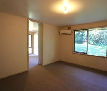 3 BEDROOM BRICK AND TILE HOME - Photo 1