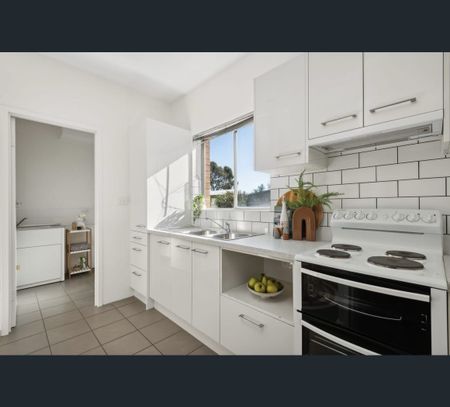Unit 4/14 Leslie Street East, Woodville, SA 5011 - Photo 2