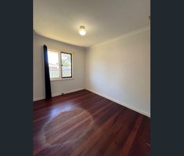 3 Bedrooms in Great Location - Photo 6