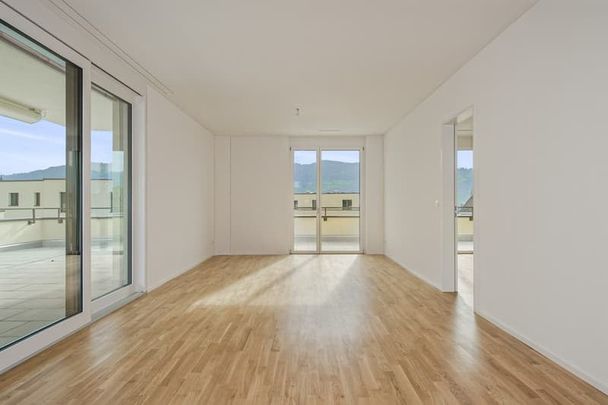 "Newly built apartment in a dream location directly on the lake shore in Rapperswil-Jona" - Photo 1