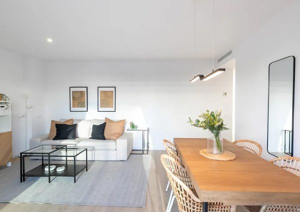 Carrer de Pi i Margall, Badalona, Catalonia 08912