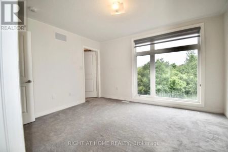 37 QUEENPOST DRIVE - Photo 4