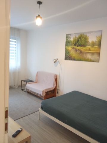 Garsonieră decomandată, 33m², mobilată, Șoseaua Olteniței, etaj 2 - Photo 2