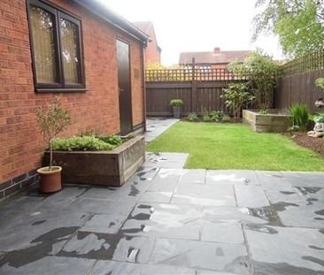 2 bedroom semi-detached house to rent - Photo 6
